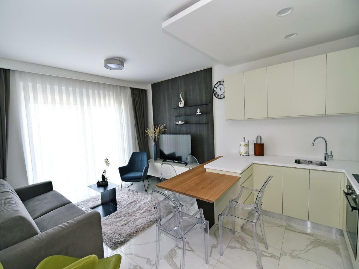 Apartments In Villa Ziza, Rooftop Swimming Pool Опатия Экстерьер фото