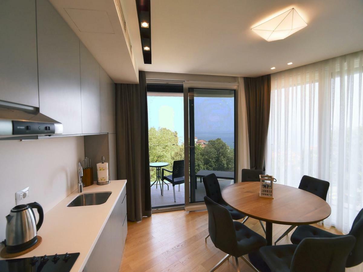 Apartments In Villa Ziza, Rooftop Swimming Pool Опатия Экстерьер фото