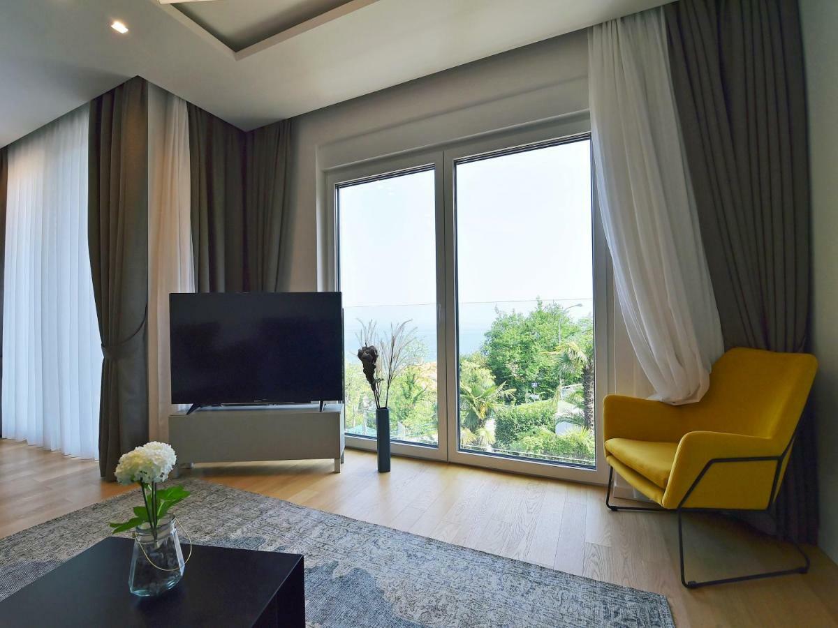 Apartments In Villa Ziza, Rooftop Swimming Pool Опатия Экстерьер фото