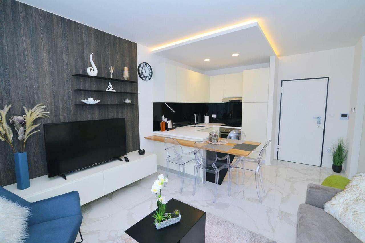 Apartments In Villa Ziza, Rooftop Swimming Pool Опатия Экстерьер фото